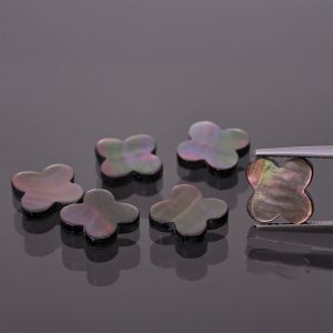 Štvorlístok z čiernej mušle 10x10 MM