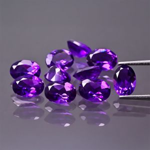 Oválny kameň, kužeľ - ametyst 8x6 MM