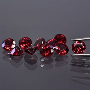 Okrúhly kameň, kužeľ - granát 4 MM